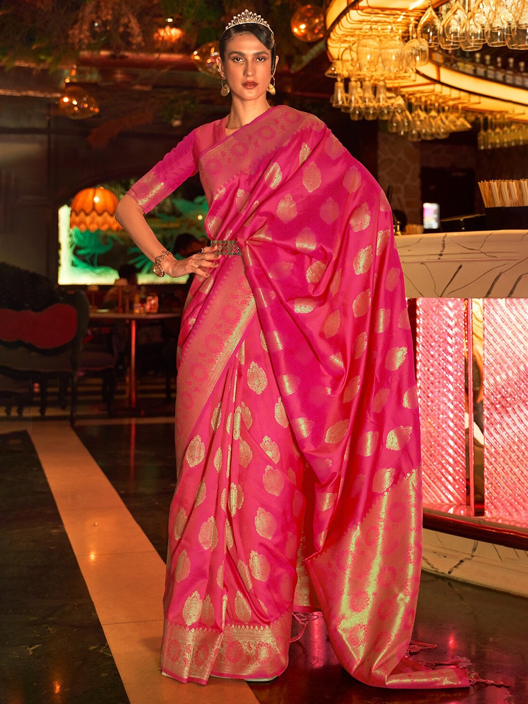 

DEVATITHI Ethnic Motifs Woven Design Zari Kanjeevaram Saree, Pink