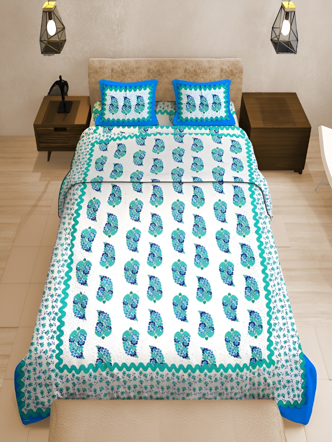 

UNIQCHOICE Blue & White Floral 120 TC Cotton Queen Bedsheet with 2 Pillow Covers
