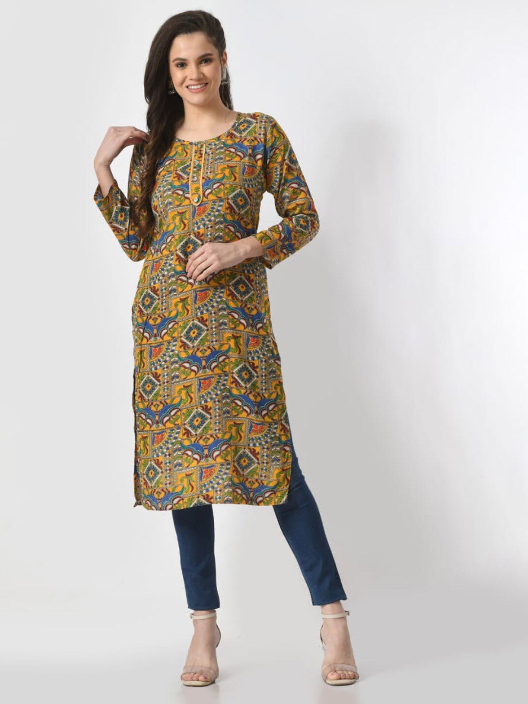 

BAESD Round Neck Long Sleeves Floral Printed Straight Kurta, Yellow