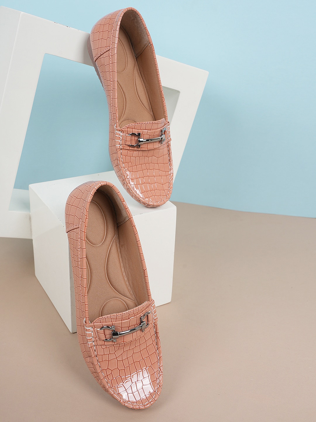 

Style Shoes Textured Embellished Round Toe Ballerinas, Peach