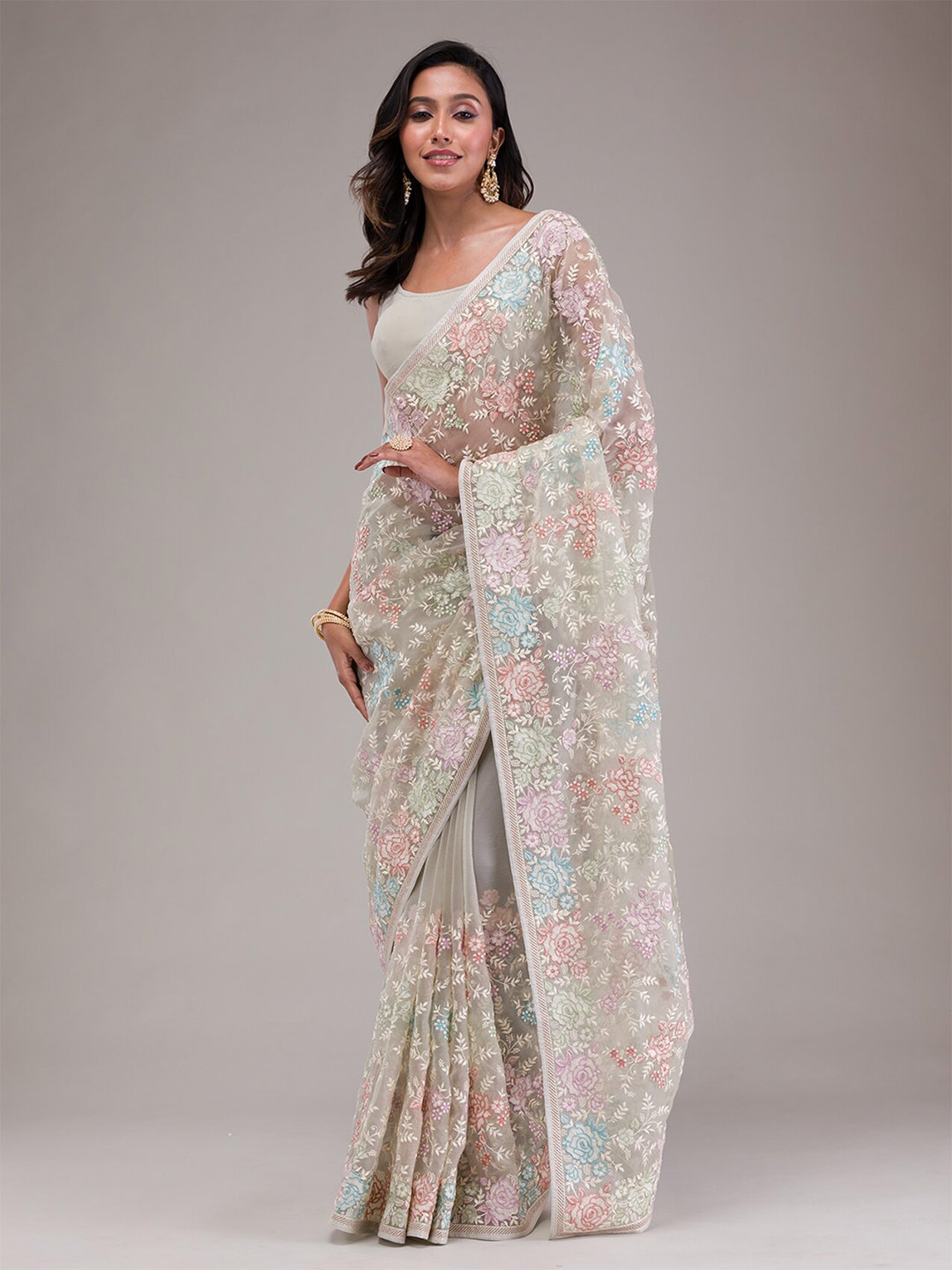 

Koskii Floral Embroidered Tissue Heavy Work Saree, Green
