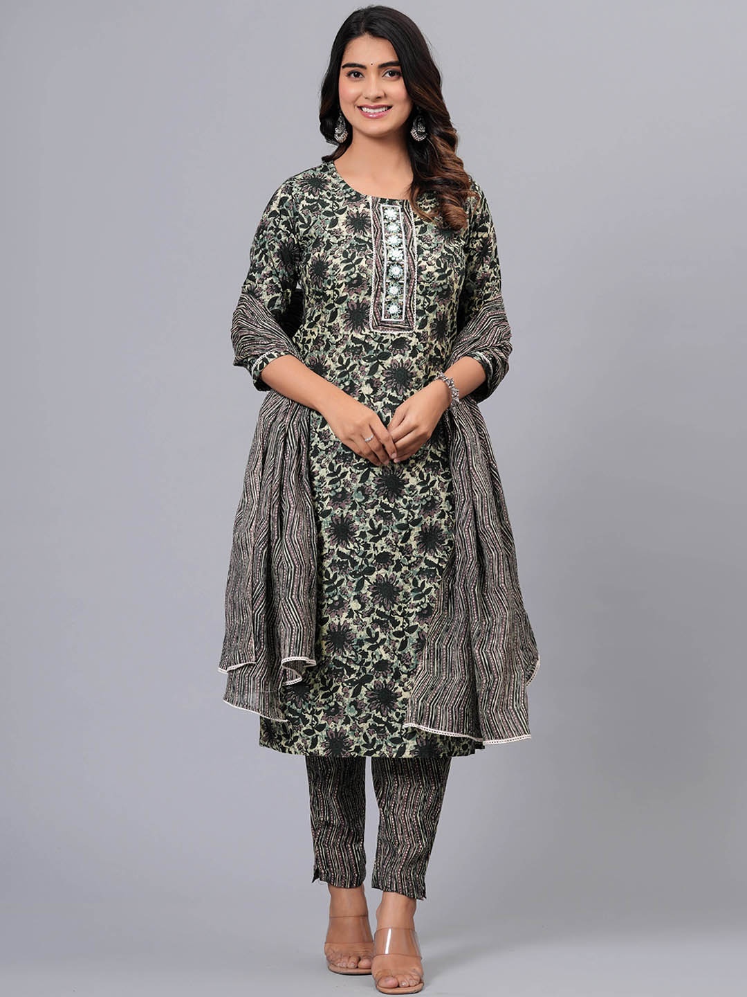 

KALINI Printed Regular Beads and Stones Pure Cotton Kurta with Trousers & With Dupatta, Green