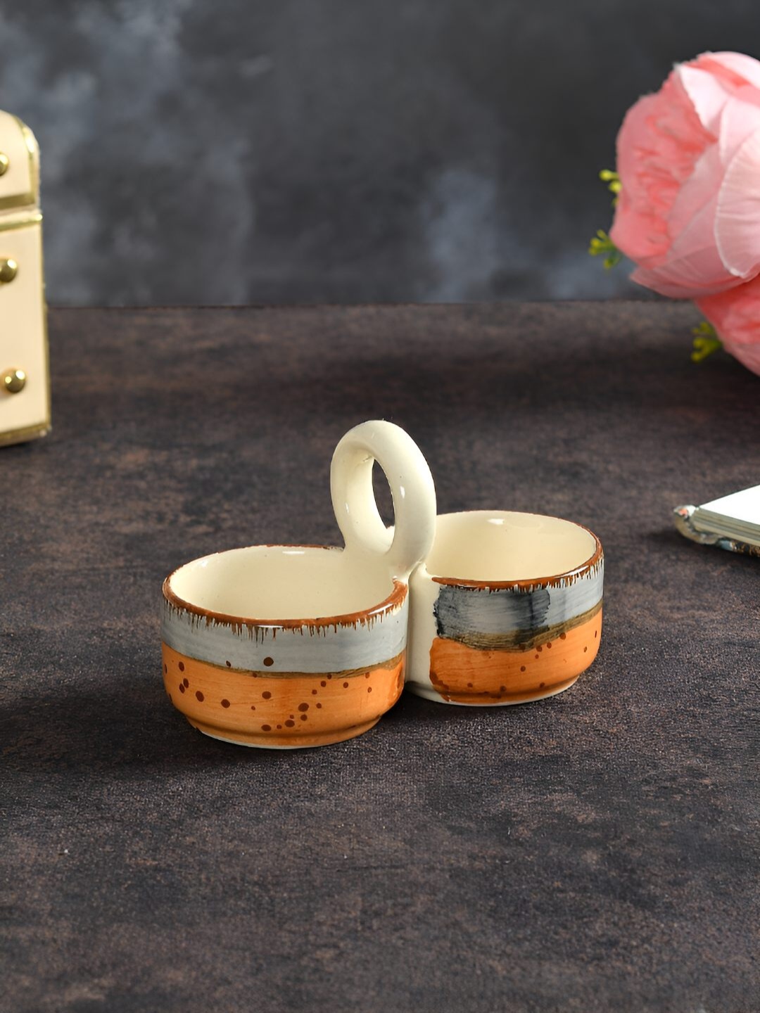 

CLIO'S HERITAGE STORE Peach & White Ceramic Dishwasher Safe Dip Bowl With Handle