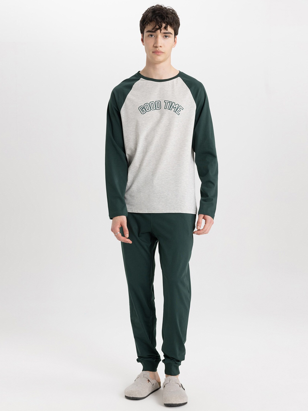 

DeFacto Colourblocked Round Neck T-shirt & Joggers, Grey