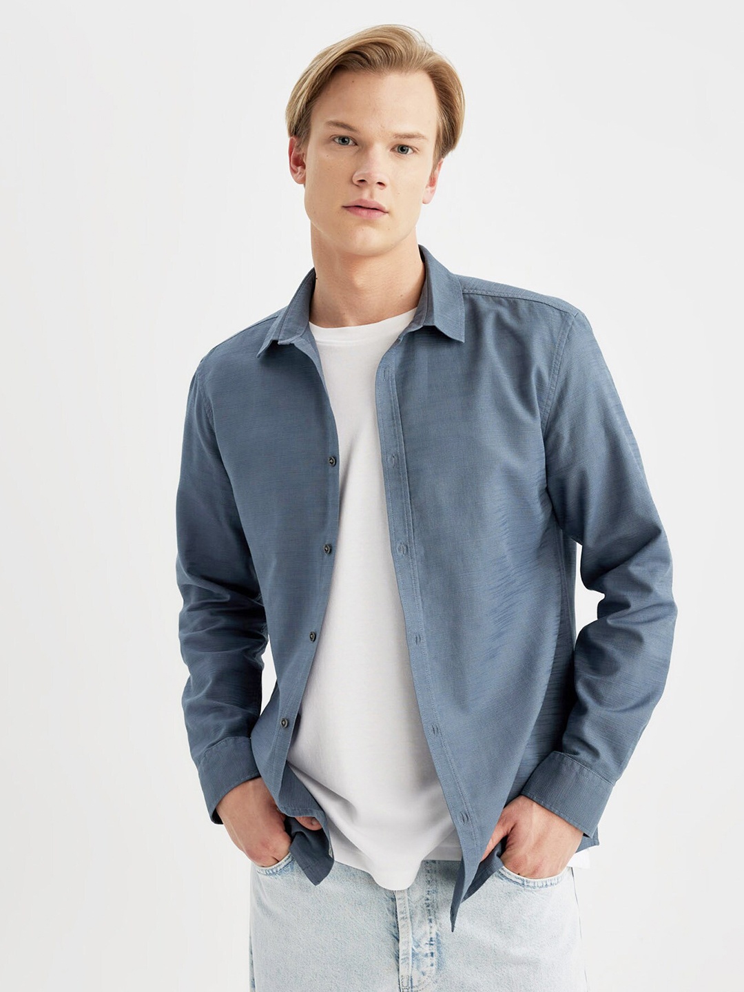 

DeFacto Spread Collar Casual Shirt, Blue