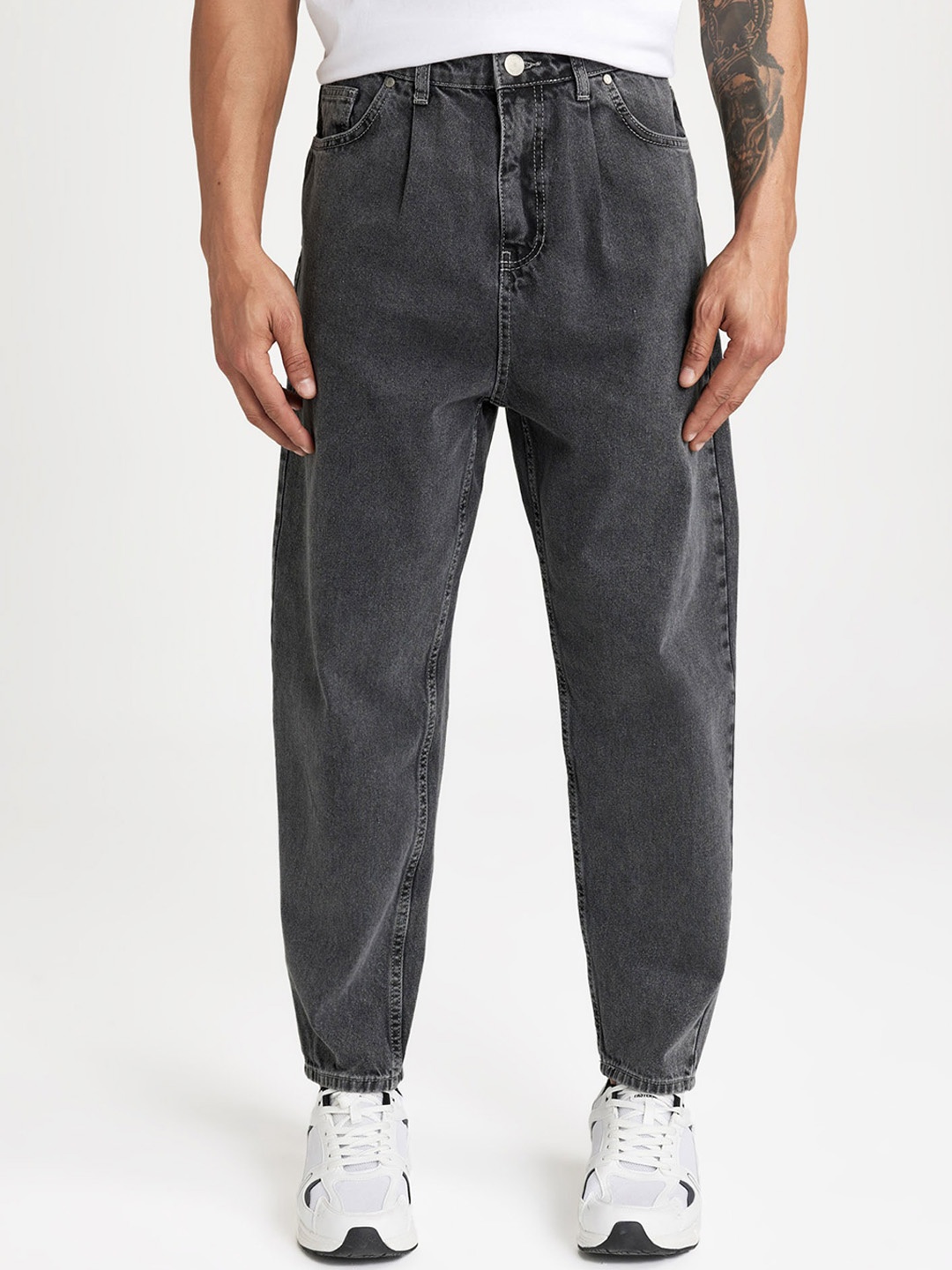 

DeFacto Men Mid-Rise Cotton Jeans, Black