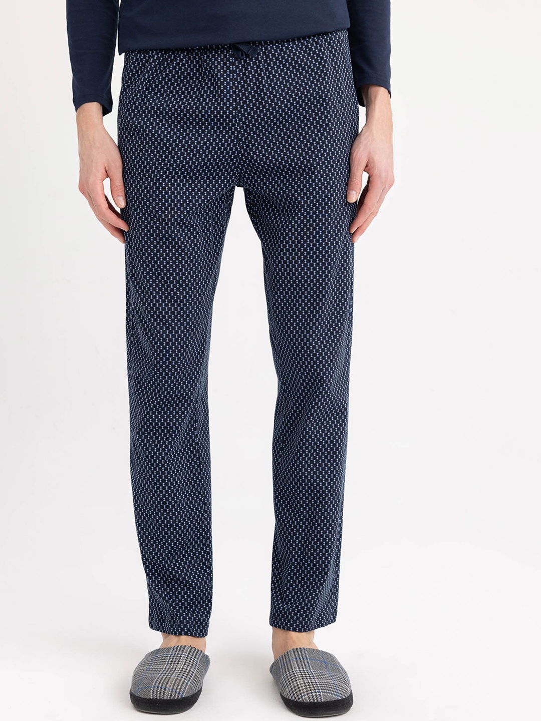 

DeFacto Men Mid-Rise Cotton Joggers, Navy blue