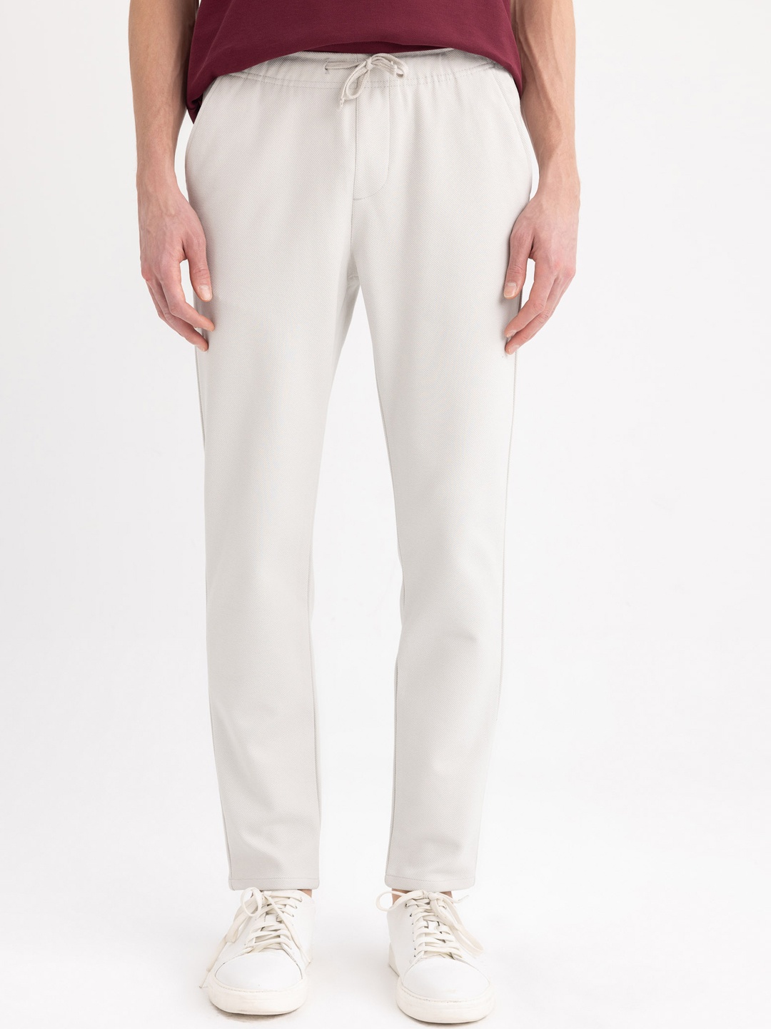 

DeFacto Men Mid-Rise Flat-Front Trousers, White
