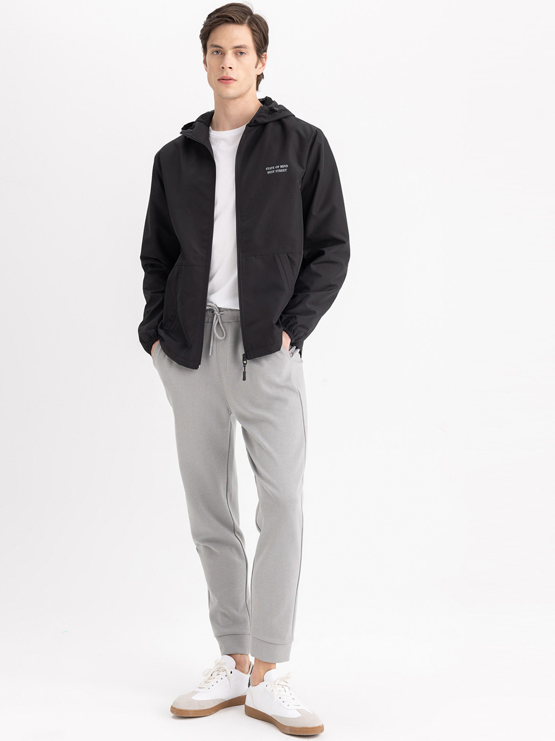 

DeFacto Men Mid-Rise Joggers, Grey