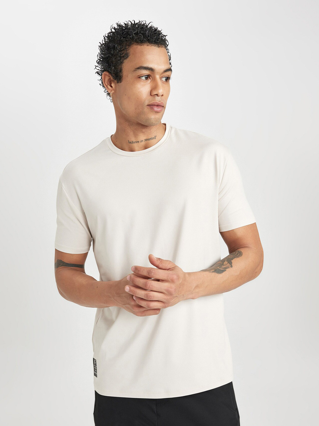 

DeFacto Round Neck Short Sleeves T-shirt, White