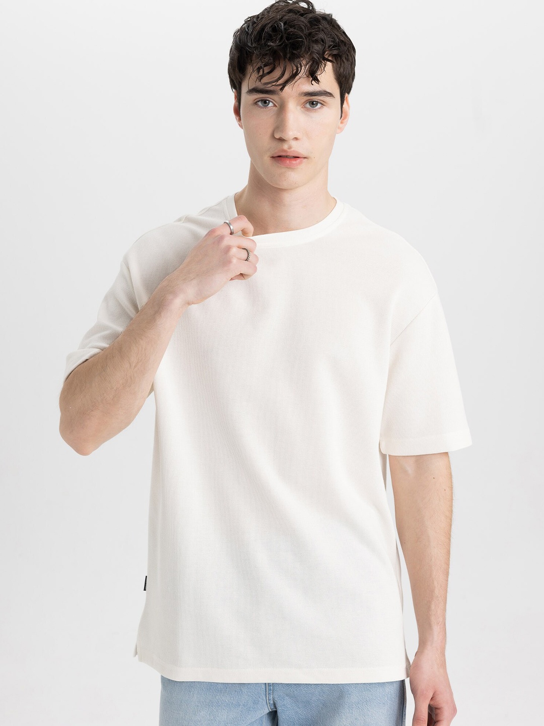 

DeFacto Drop Shoulder Sleeves T-shirt, White
