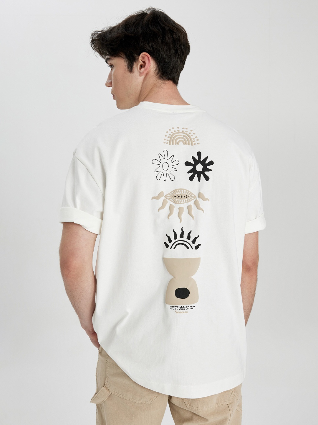 

DeFacto Graphic Printed Drop-Shoulder Pure Cotton T-shirt, White