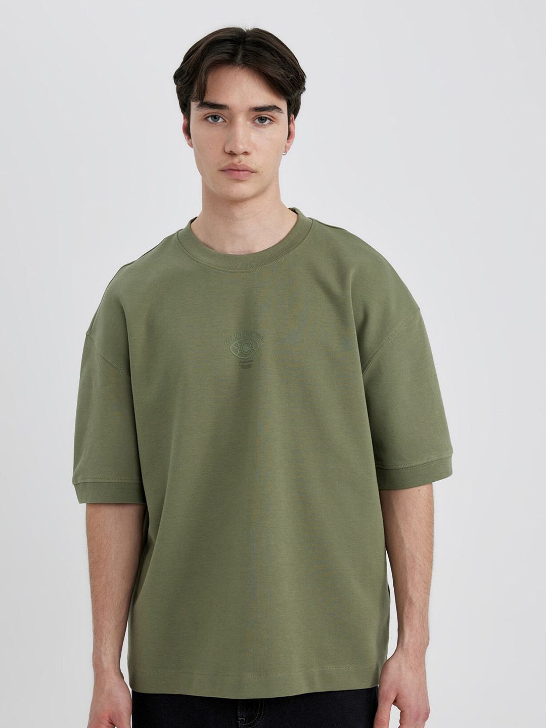 

DeFacto Round Neck Drop Shoulder Sleeves T-shirt, Green