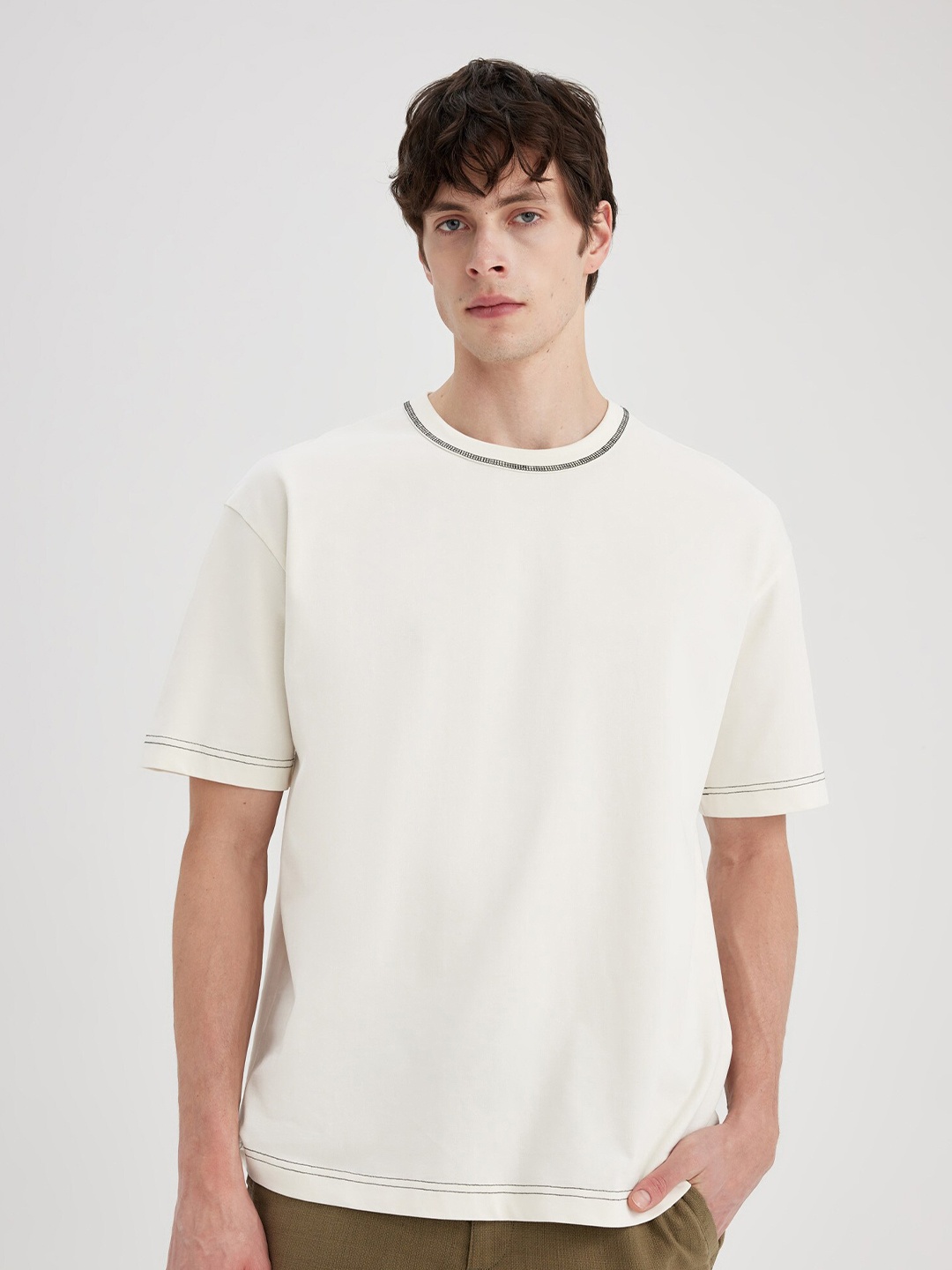 

DeFacto Drop-Shoulder Pure Cotton T-shirt, White