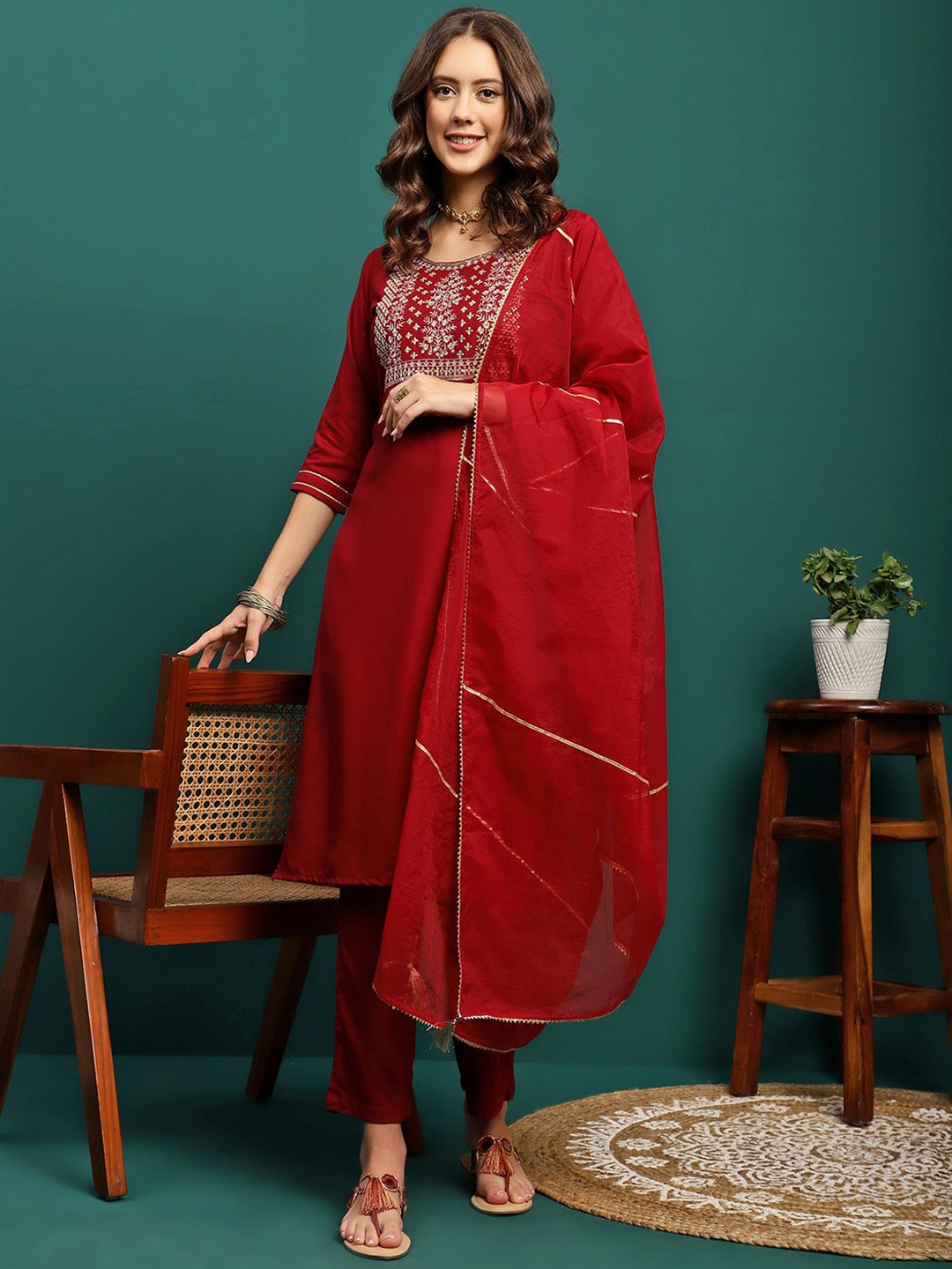 

Sangria Embroidered Round Neck Straight Kurta With Trousers & Dupatta, Maroon