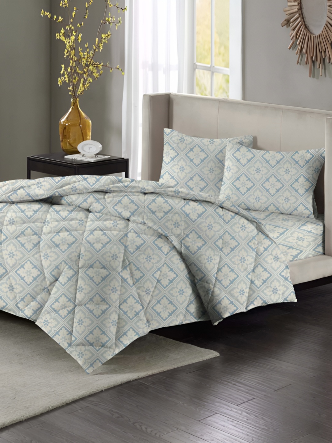 

bsb home Grey & Beige Ethnic Motifs Microfiber Double King Superfine Bedding Set