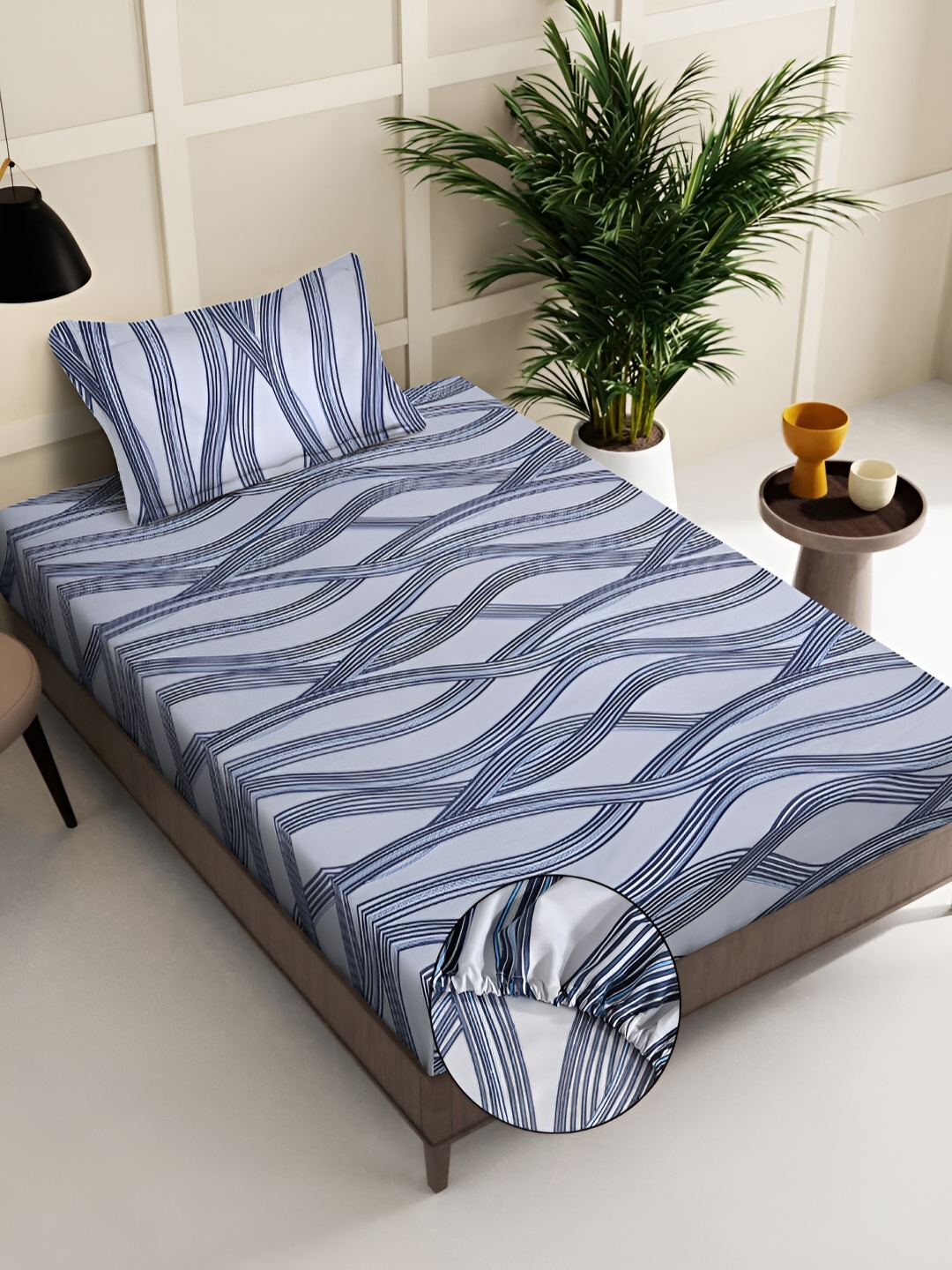 

KLOTTHE Blue Abstract Printed 300TC Fitted Single Bedsheet With Pillow Cover