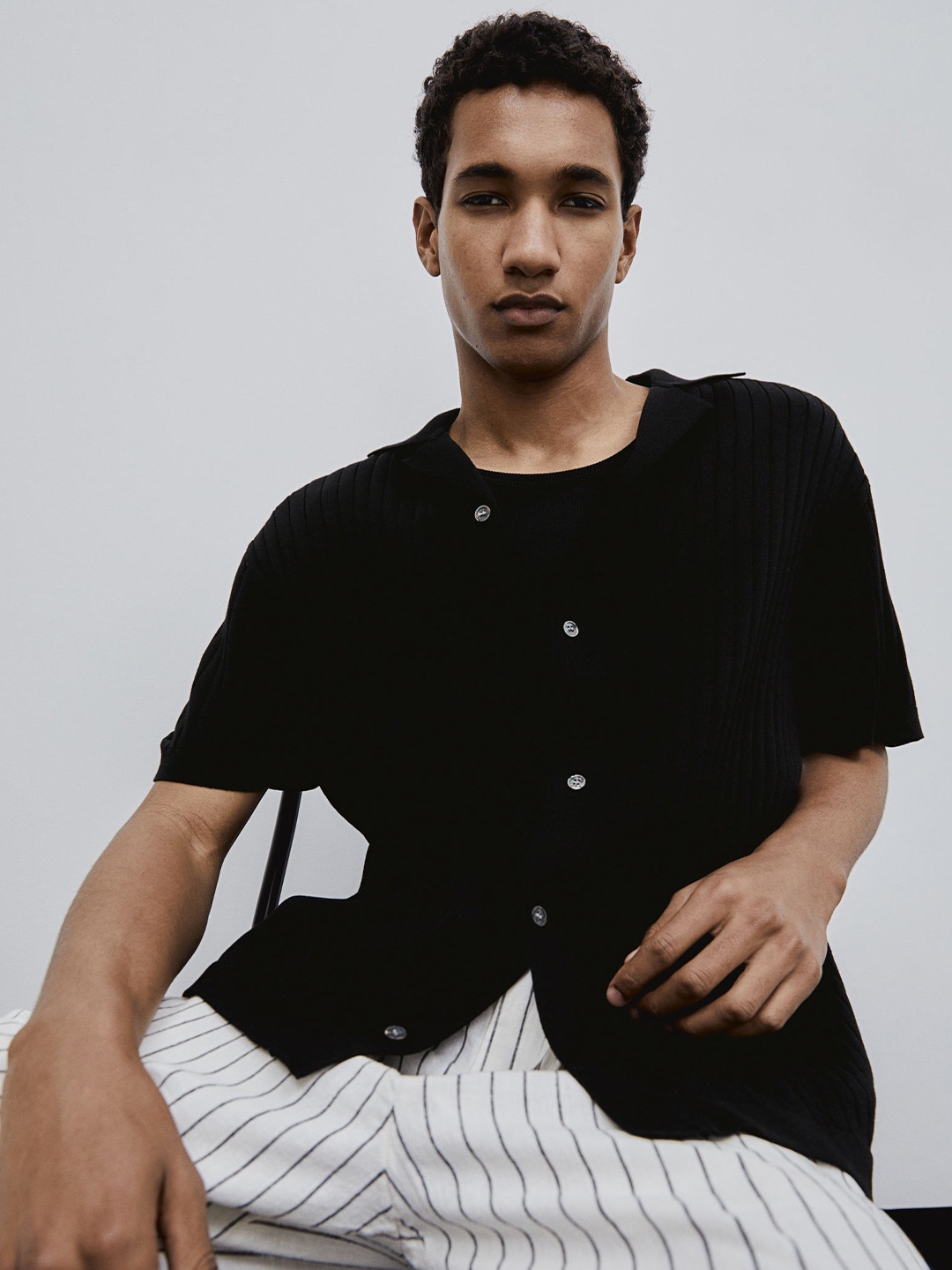 

H&M Regular Fit Rib-Knit Resort Shirt, Black