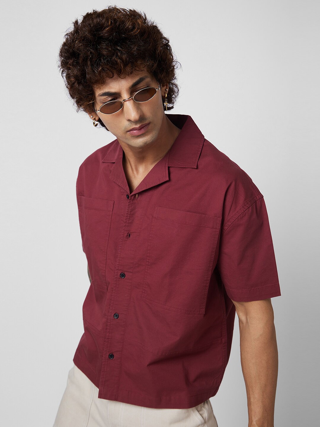 

VASTRADO Classic Short Sleeves Cotton Opaque Casual Shirt, Maroon