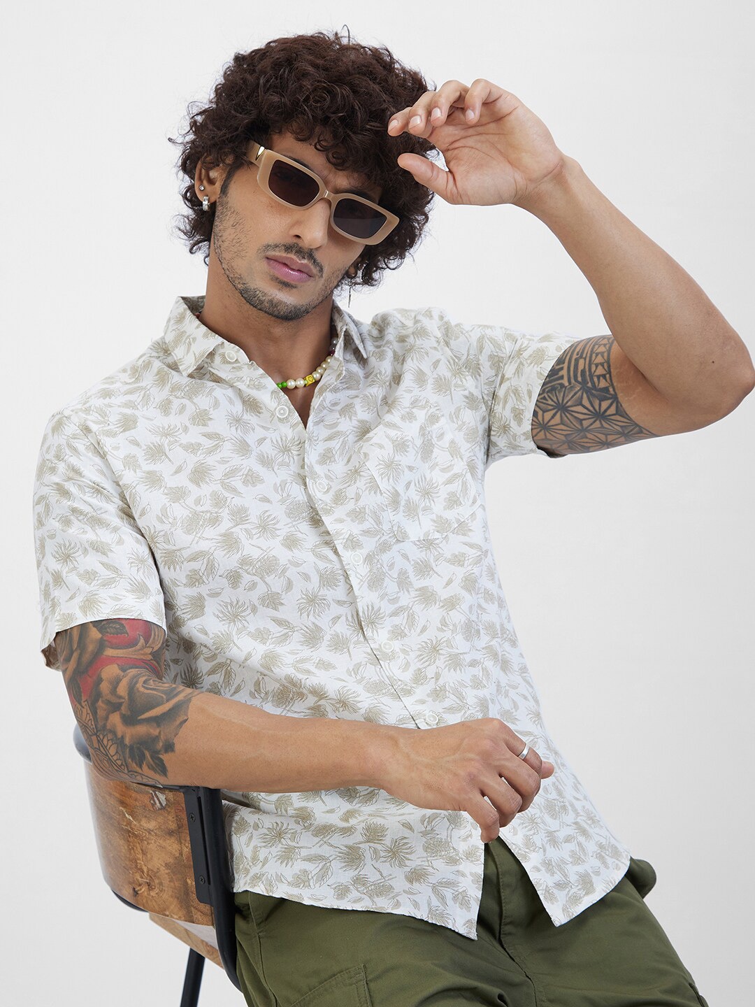 

VASTRADO Classic Slim Fit Floral Opaque Printed Casual Shirt, White