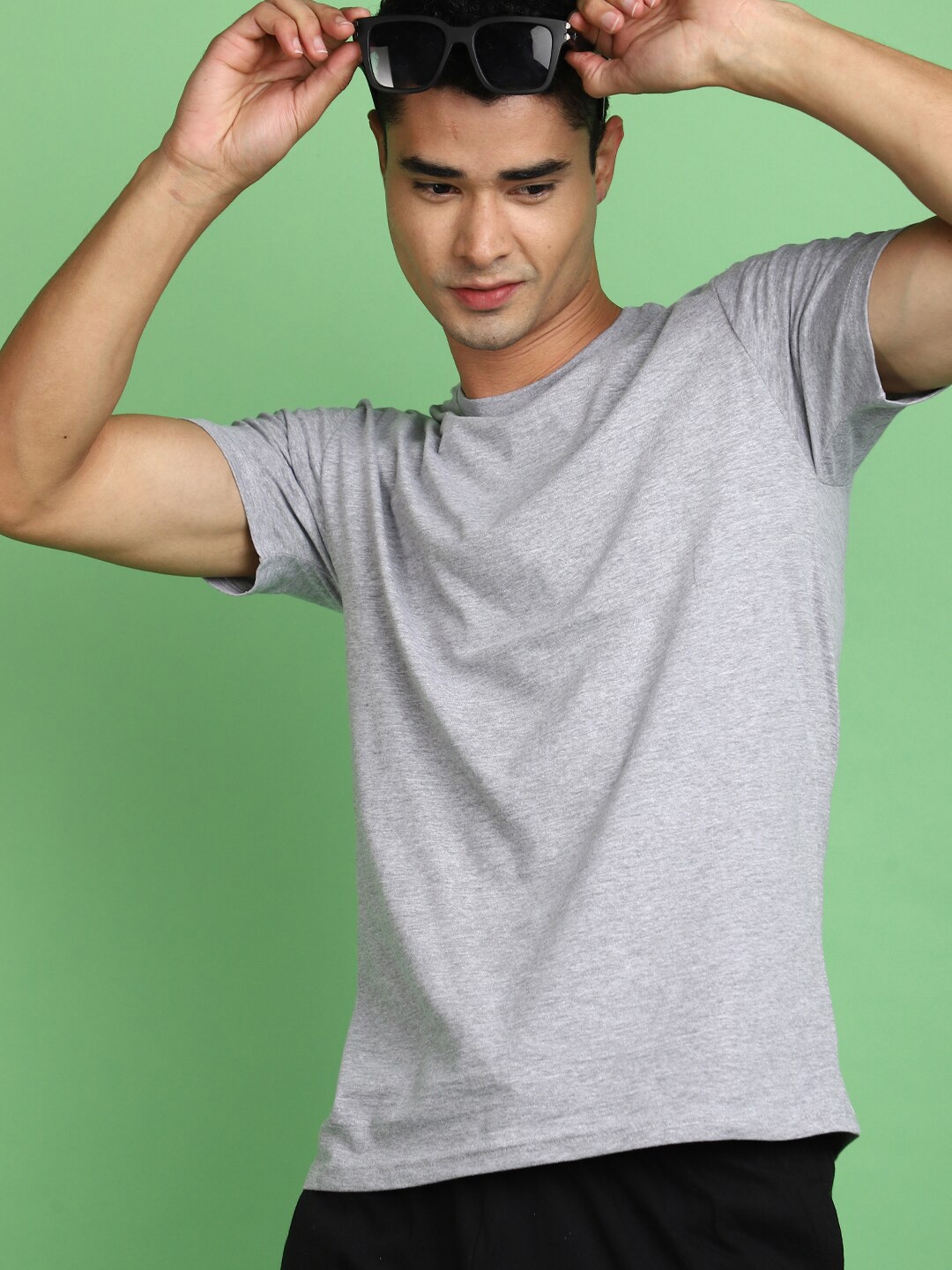 

V-Mart Round Neck Short Sleeves Slim Fit Cotton T-shirt, Grey