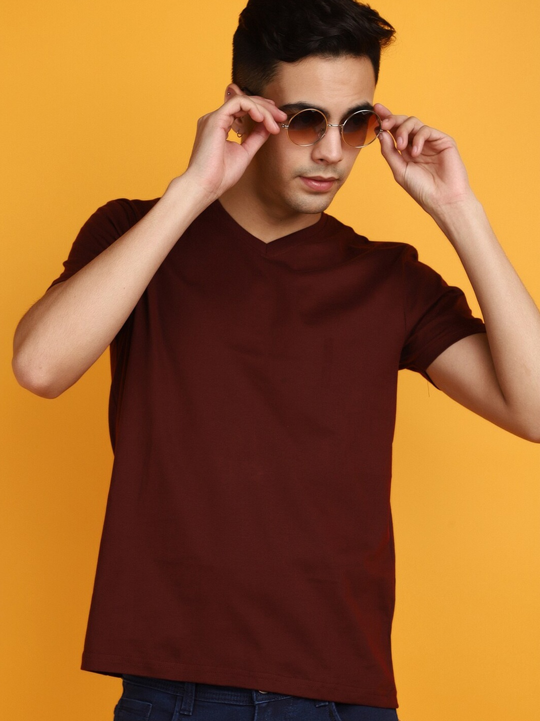 

V-Mart V-Neck Cotton Slim Fit T-shirt, Maroon