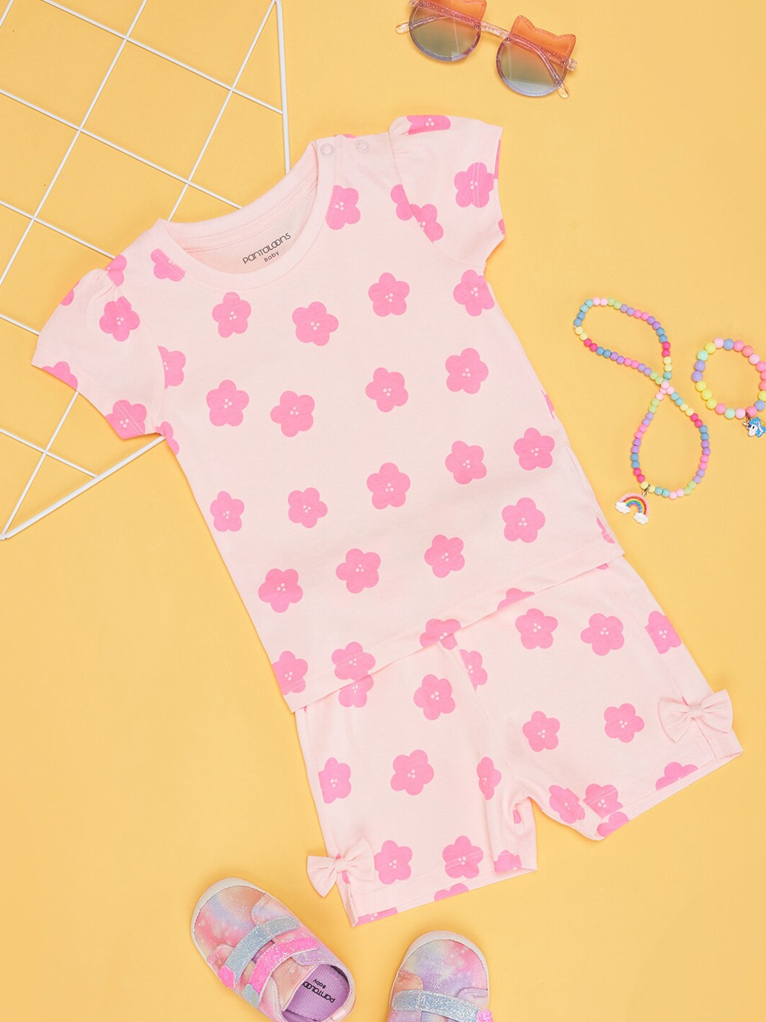 

Pantaloons Baby Girls Floral Printed Pure Cotton Top With Shorts, Pink