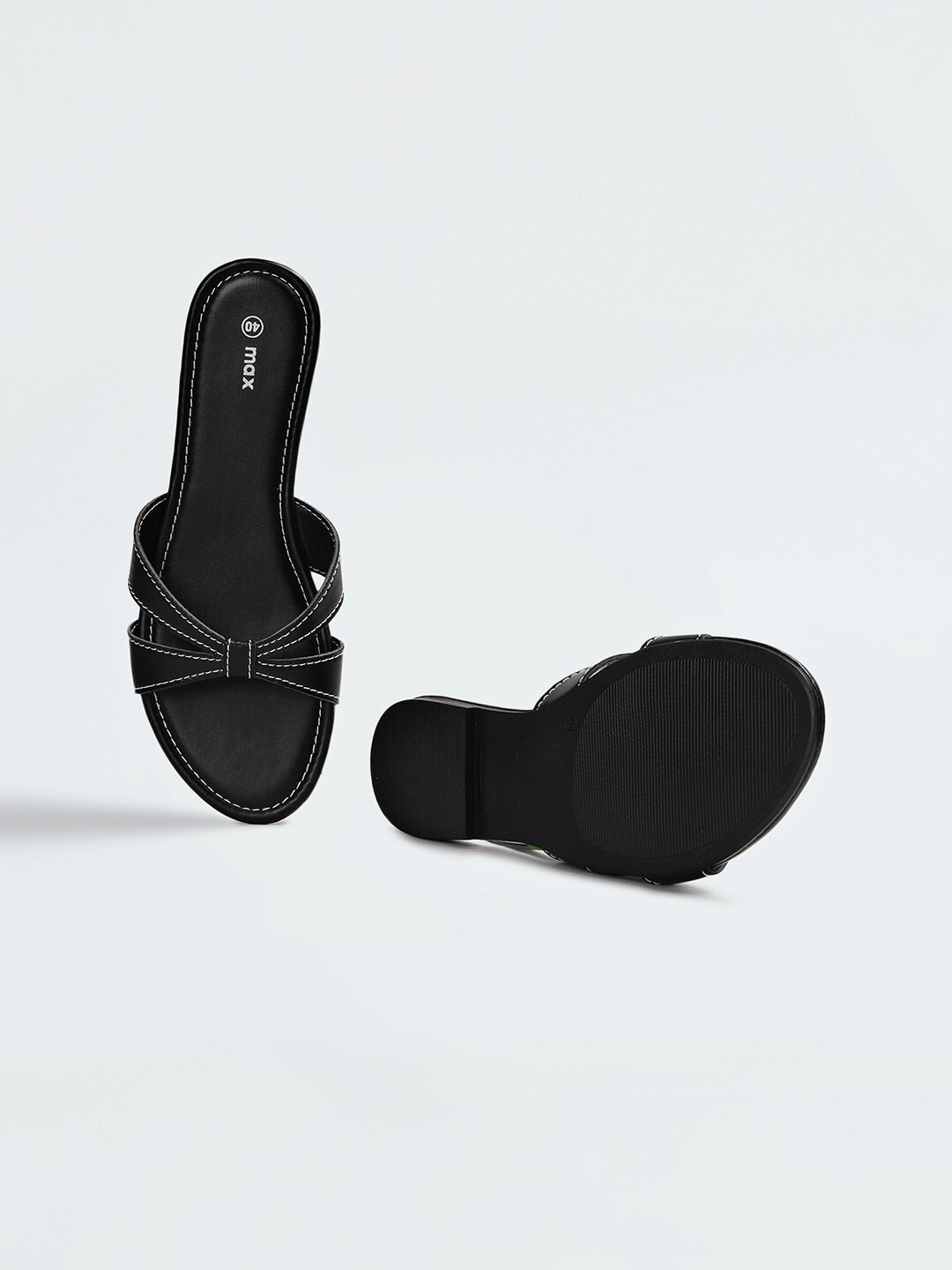 

max Open Toe Flats, Black