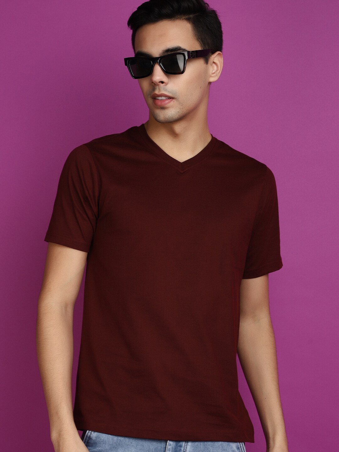 

V-Mart V-Neck Cotton Slim Fit T-shirt, Maroon
