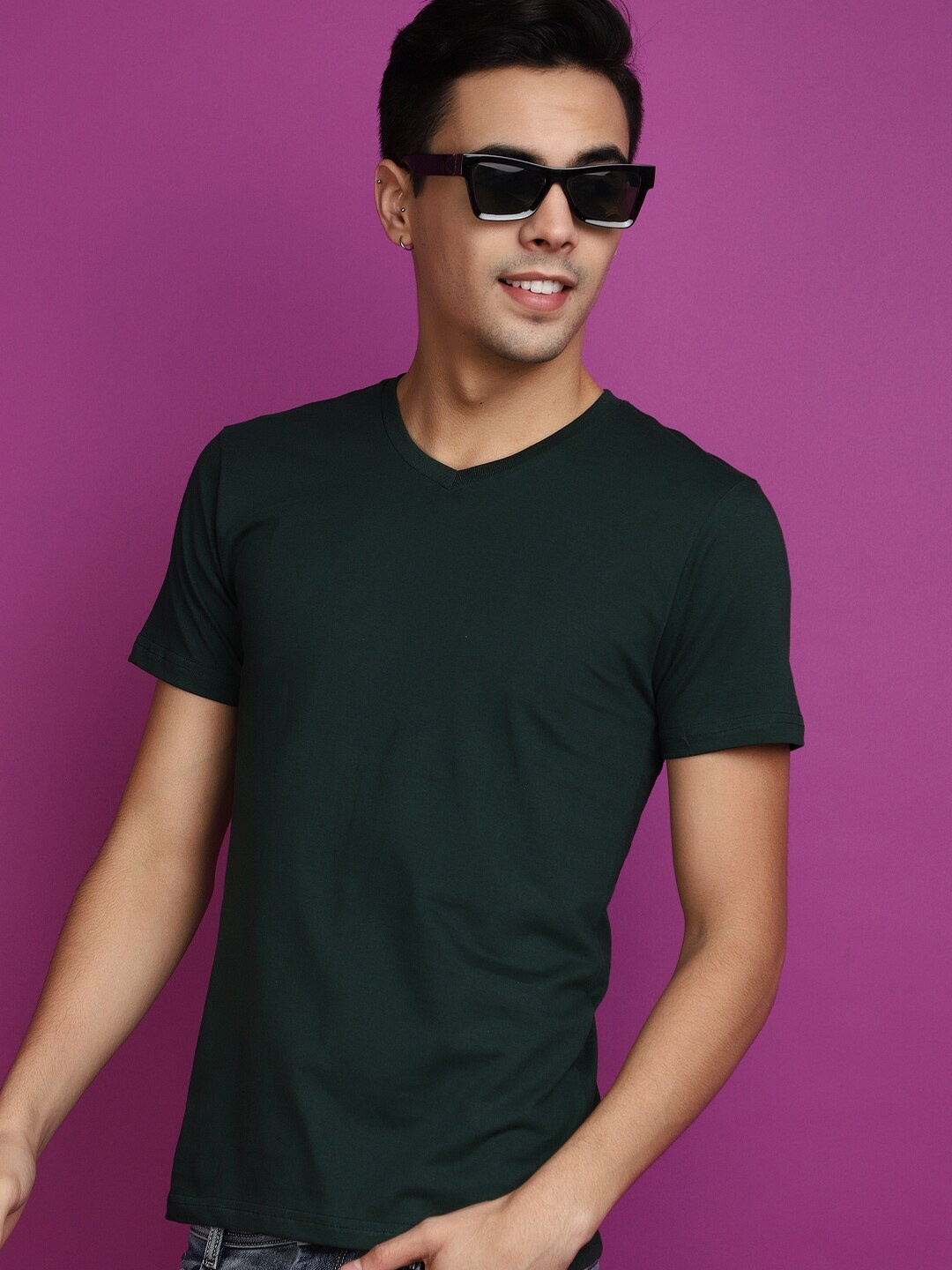 

V-Mart V-Neck Short Sleeves Cotton Slim Fit T-shirt, Green
