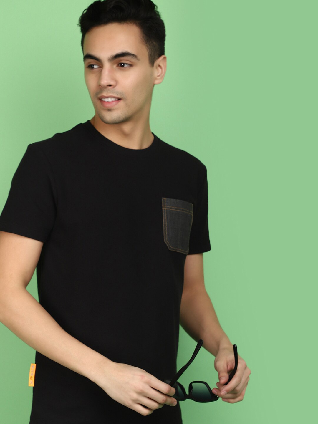 

V-Mart Round Neck Cotton T-shirt, Black