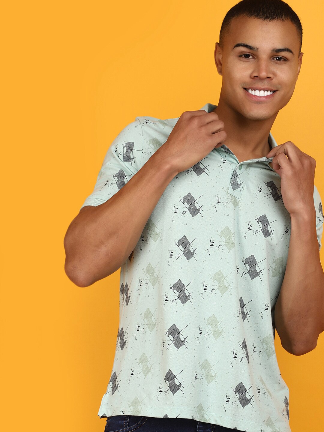 

V-Mart Printed Short Sleeves Polo Collar Cotton Regular Fit T-shirt, Green