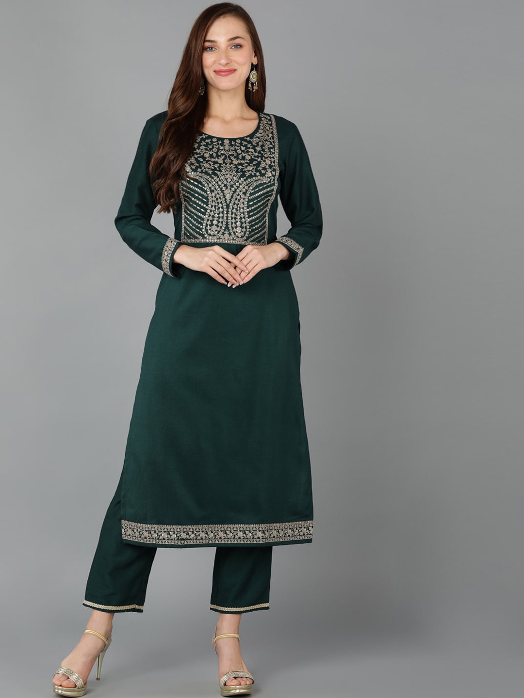 

AHIKA Green Ethnic Motifs Yoke Design Thread Work Detailed Straight Kurta
