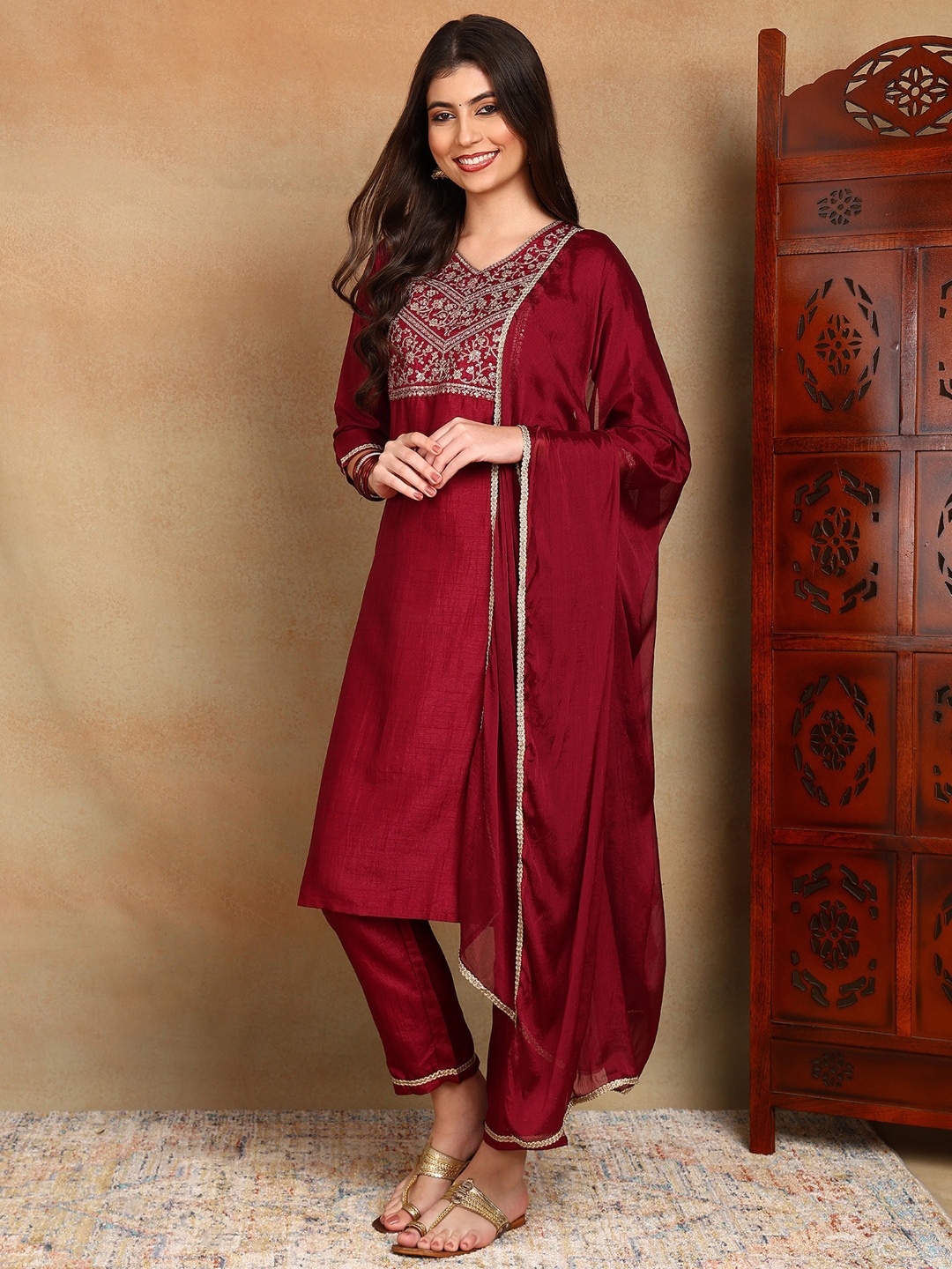 

AHIKA Floral Embroidered V-Neck Yoke Design Kurta With Trousers & Dupatta, Maroon