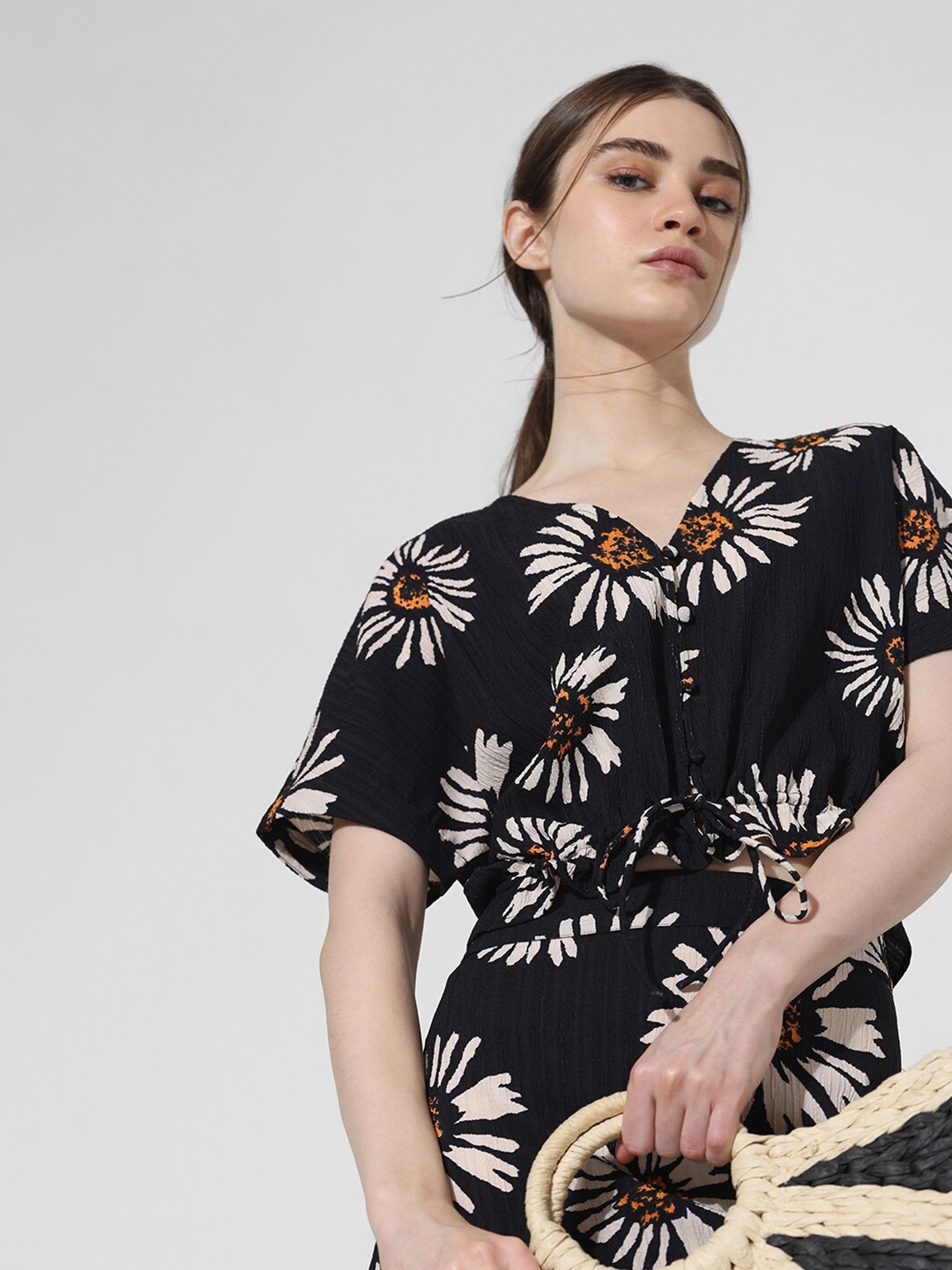 

ONLY Floral Printed V-Neck Puff Sleeves Top, Black