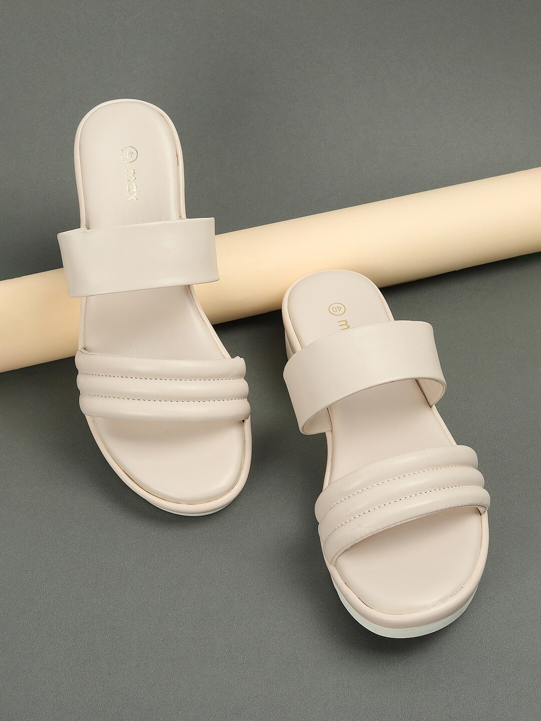 

max Girls Open Toe Flats, White