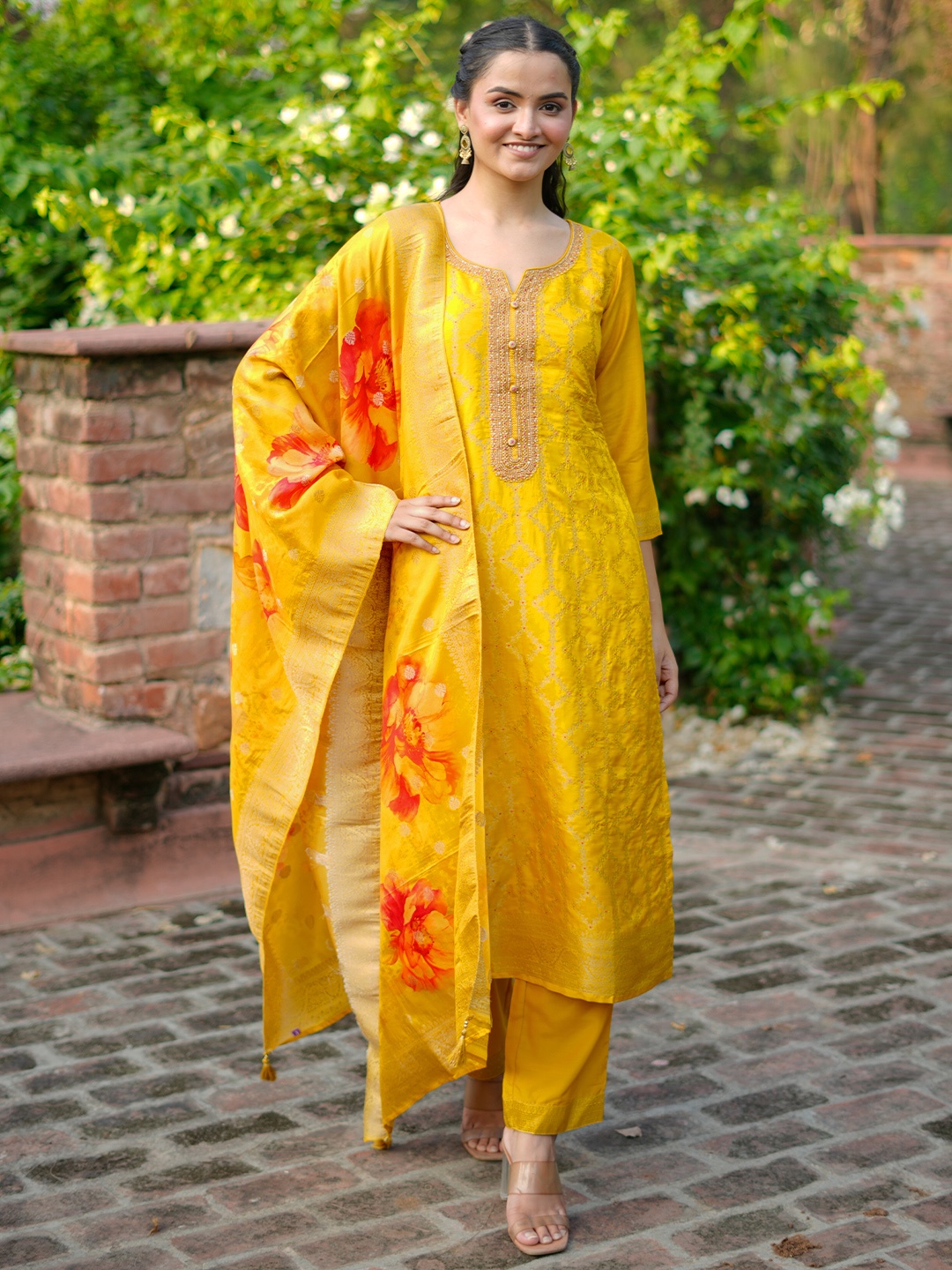 

Libas Notched Neck Regular Kurta with Trousers & With Dupatta, Mustard