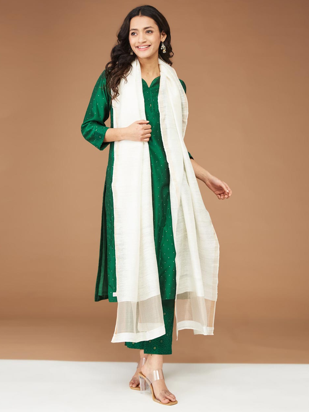 

Fabindia Solid Woven Stole, Off white