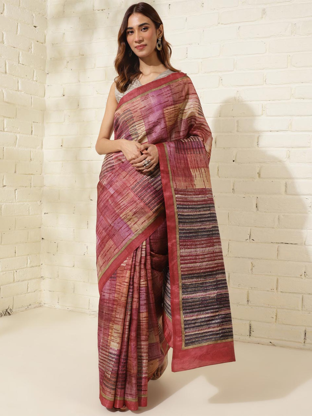 

Fabindia Pure Silk Block Printed Saree, Maroon