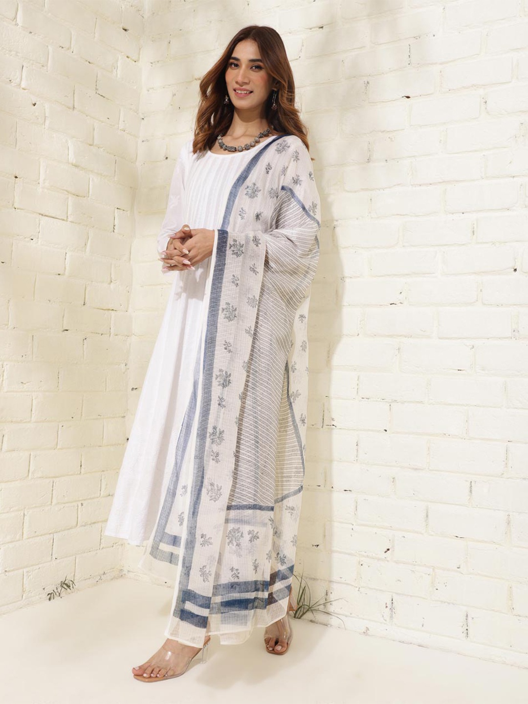 

Fabindia Floral Block Printed Cotton Silk Dupatta, White