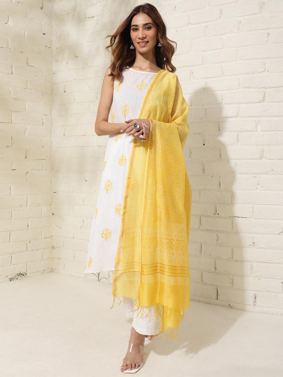 

Fabindia Floral Block Printed Cotton Silk Dupatta, Yellow