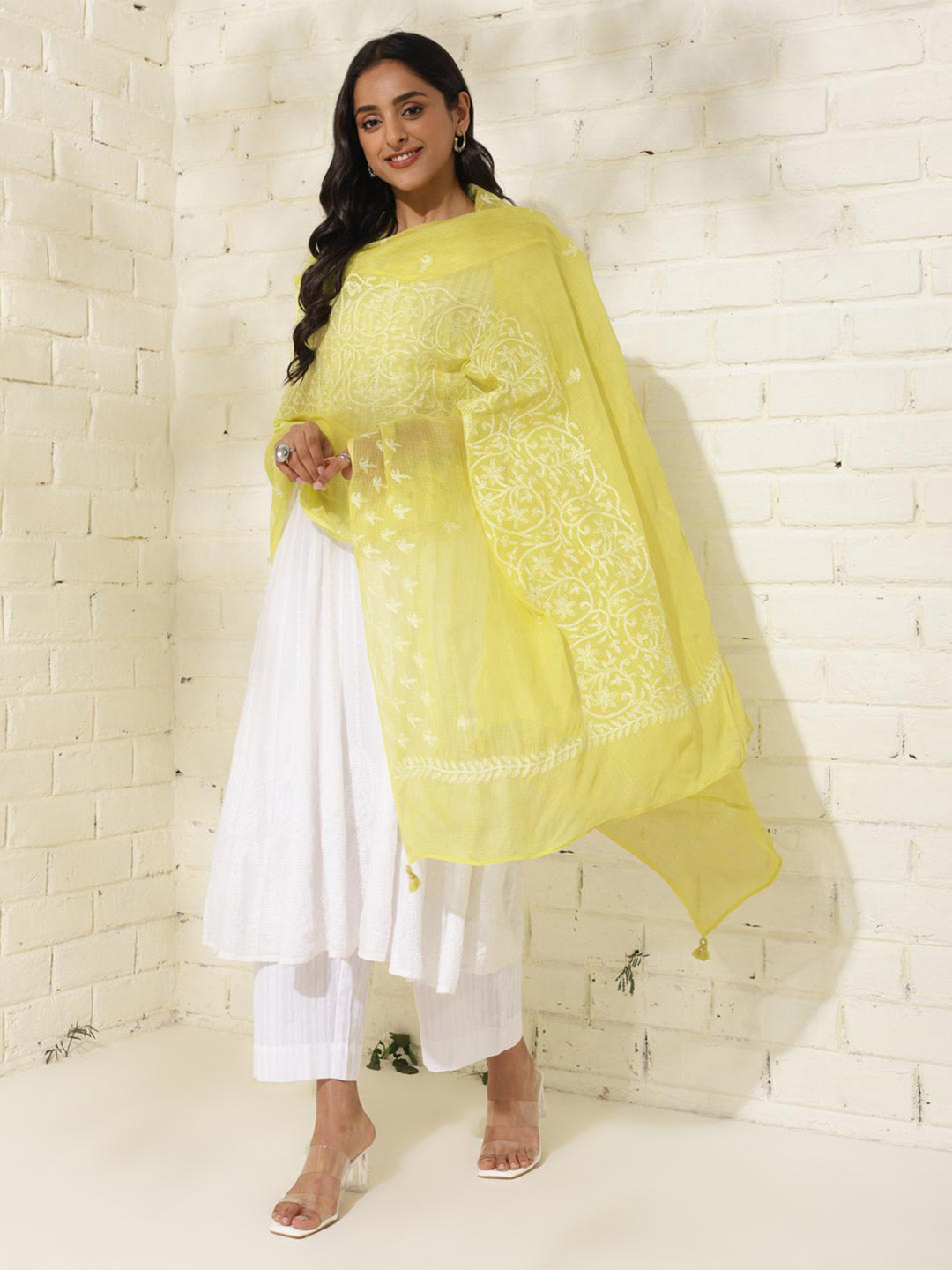 

Fabindia Floral Embroidered Chikankari Dupatta, Lime green