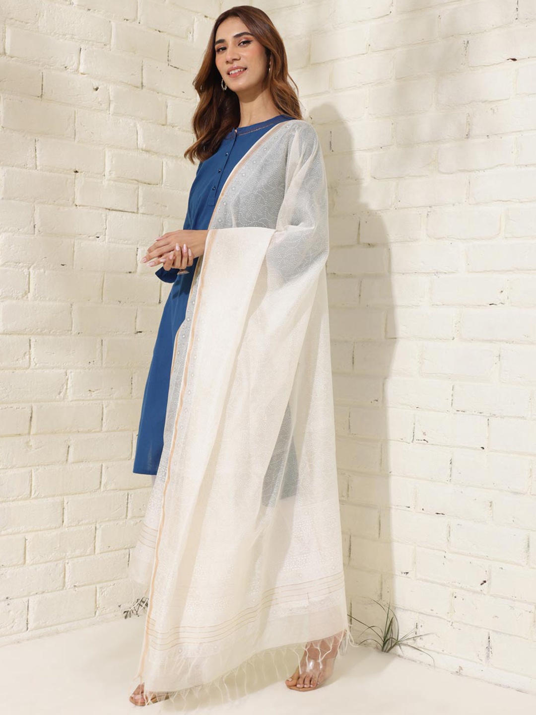 

Fabindia Floral Printed Cotton Silk Block Print Dupatta, White