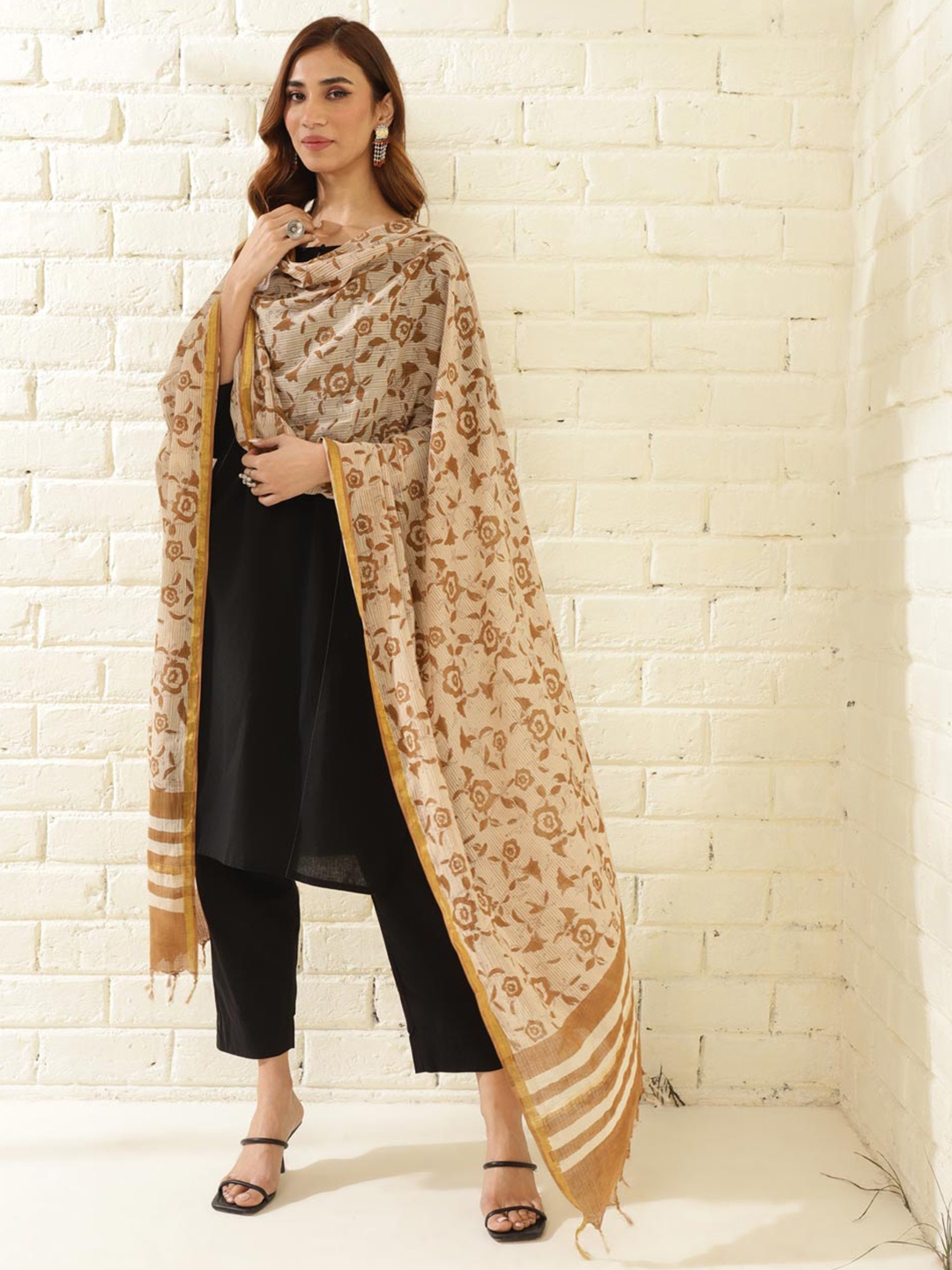 

Fabindia Floral Printed Block Print Cotton Dupatta, Beige