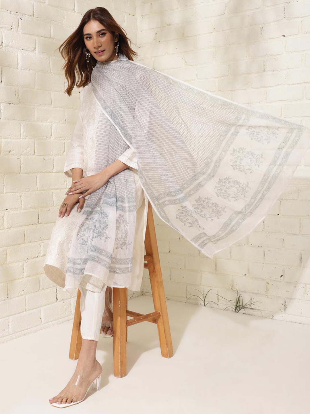 

Fabindia Floral Block Printed Cotton Silk Dupatta, White