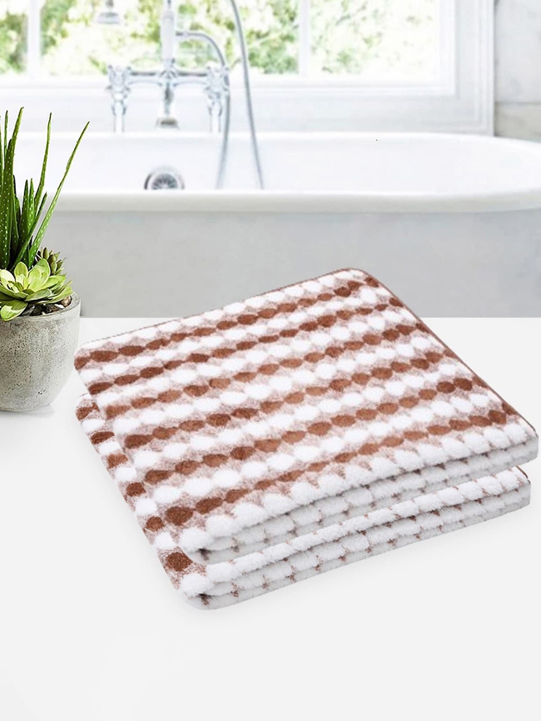 

Aura Brown & White 2 Pcs Printed Super Soft Microfiber 350 GSM Bath Towels