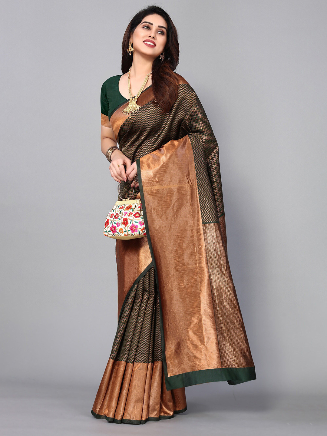 

DIVASTRI Geometric Woven Design Zari Banarasi Saree, Green