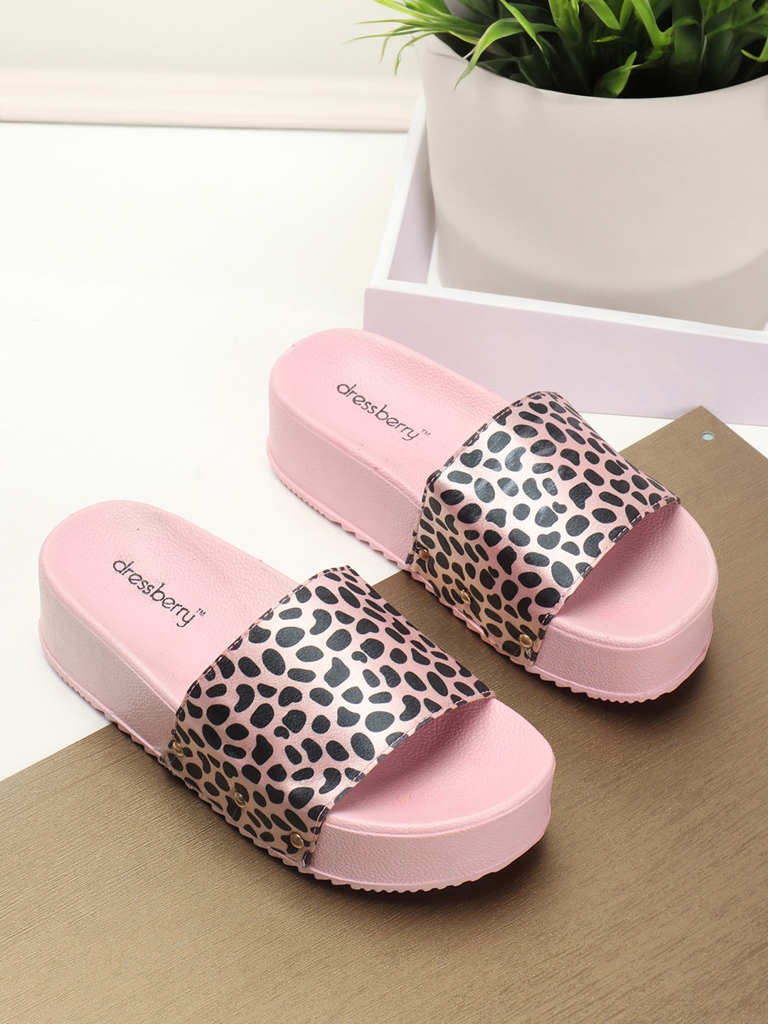

DressBerry Printed Flatform Heel, Pink