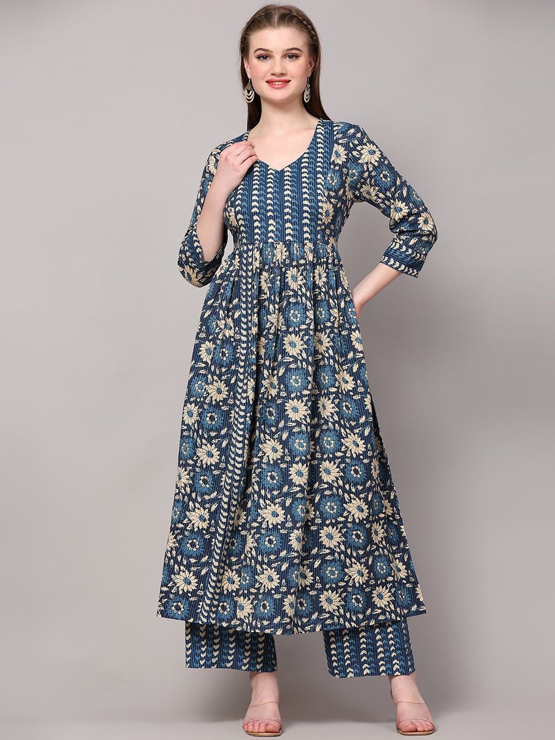 

Poshak Hub Floral Printed V-Neck Pure Cotton A-Line Kurta with Palazzos, Blue