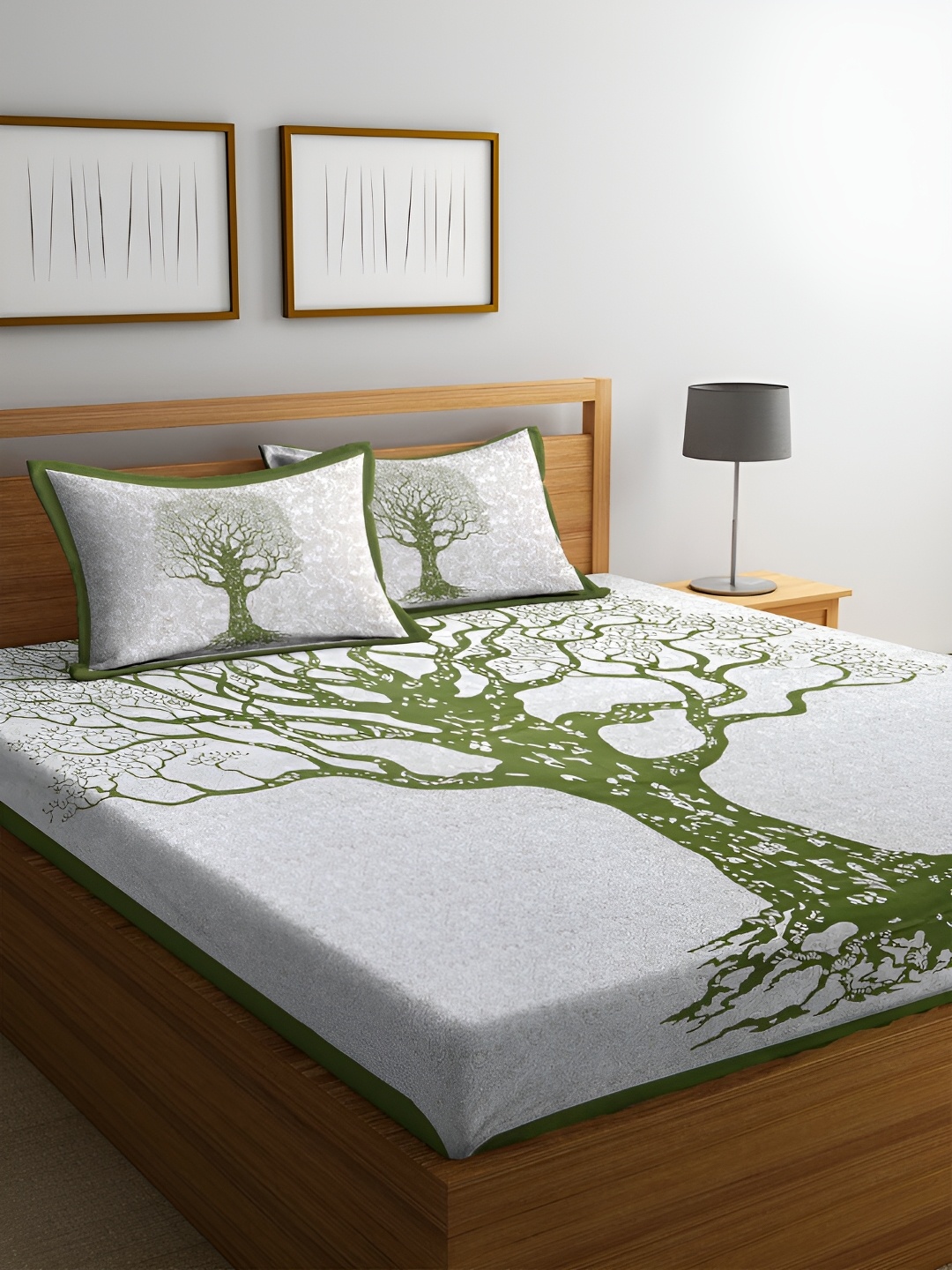 

UNIQCHOICE Green & White Floral Printed Cotton 120 TC Queen Bedsheet With 2 Pillow Covers